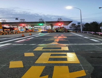 朔州朔州高速道路划线施工